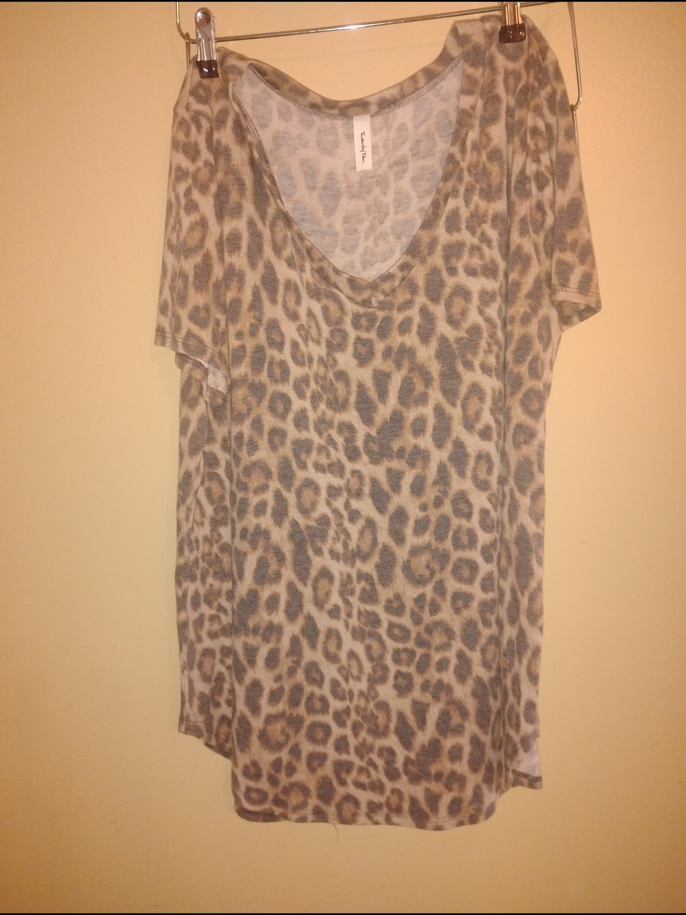 Leopard Print V Neck Tee - Neutral Taupe